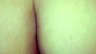 Latina with big ass has sex without a condom
