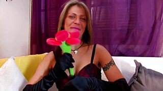 Hey, check out this amateur anal milf slut! 😏