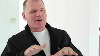 कैगनी लिन कार्टर ब्रैड के बिग कॉक को वाइल्ड एनर्जी से राइड करती है