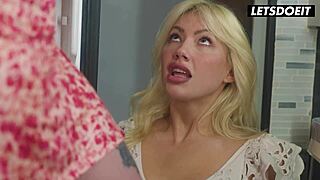 Milf Ivy Wolfe Seduces Tattooed Roommate Arabelle Raphael for Lesbian Action