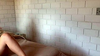 Amateur milf couple enjoys quickie with big tits blonde