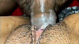 चिली कूपल लिंगरी में स्टेमी हो जाता है, डॉगीस्टाइल पीओवी क्यूम ऑन हेर माउंड