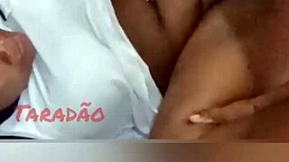 गुलोसी कुझिन्हो ढीली चूचियों वाली भारी गांड चुदाई में अपमानित हो गई