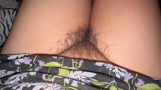 Indian aunty flaunts big tits