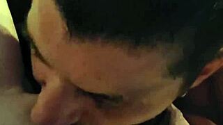 Driftwood Muff Dives Barefoot Kontessa's Shaved Pussy!