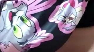 वीडियो कॉल सेक्स मेरे अकेले दोस्त के साथ वाइल्ड हो जाता है!