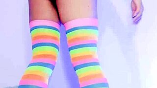 Madrastra puta latina colombiana de cameltoe gigante seduce a su hijastro masturbándose la vagina y el culo le encanta la doble penetración usa bhabhi desi sex xxx usa american united states