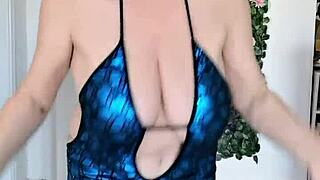 Wow, hot granny seduces with an epic blowjob and titfuck!