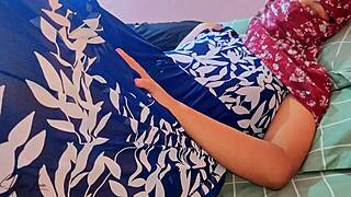 शर्मीली मलेशियन लड़की हॉर्नी मैन के साथ पैशन अनलीश करती है