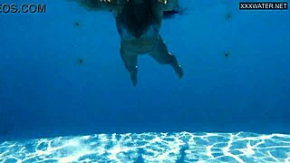 ब्यूटीफुल एंजेलिका हार्ट बिग ब्रेस्टेड चार्म से स्टन्स करती है