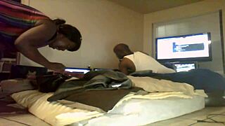 गर्म काली परिपक्व मिल्फ की मोटी चूत सड़कों से