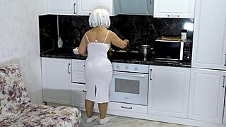 When I fuck my stepmom in the ass, she forgets breakfast