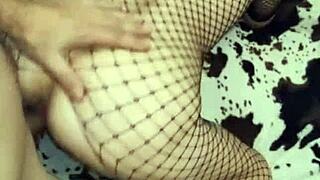 i'm this milf in stockings and lingerie, craving anal passion