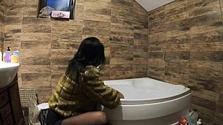 Milfycalla Pee Play in Bathtub with Fur Coat