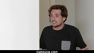 अरे, देखो यह कर्वी स्टीपमॉम अपने स्टीपसन की हार्ड लंड को आसान बनाती है!