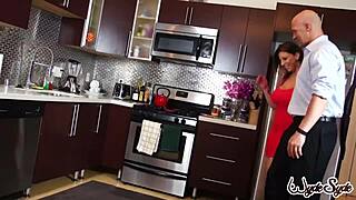 Sexy Mature Woman Enjoys Cowgirl Riding Session