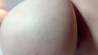 वेनेजुएलाना मिल्फ पति के सहकर्मी को पैसे के लिए चोद रही है, क्या स्लट है!