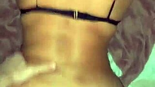 सेक्सी ब्राजीलियन लड़की हमारी इंटेंस चुदाई रिकॉर्ड करने को गिड़गिड़ाती है