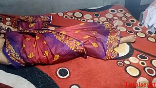 Indian Bengali Wife in Red Saree Banged Hard on Webcam