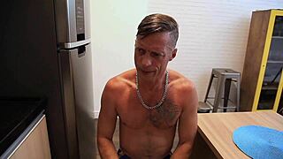 अच्छा पति काम पर जाने से पहले बीवी को चोदता है, हाँ