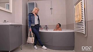 Bathtime Babes Nesty & Tiffany Doll Share Explosive Lesbian Orgasms