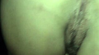 ओबेडिएंट स्टीपमॉम ऑल फोर्स पर वेट पस्सी और स्प्रेड अस्स दिखाती है