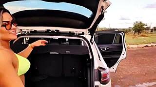 स्टीपमॉम ने मुझे कार के साथ कैच किया, वाइल्ड एनल सरप्राइज डिलीवर किया