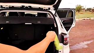 स्टीपमॉम ने मुझे कार के साथ कैच किया, वाइल्ड एनल सरप्राइज डिलीवर किया