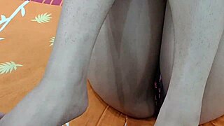 Big ass Pakistani stepmom rides stepson's hard dick!