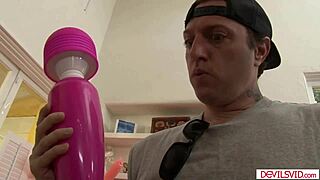 चार कपल पार्टनर्स स्वैप करते हैं वाइल्ड ऑर्गी के लिए