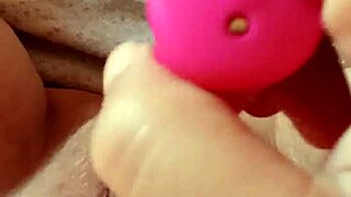 Milf Opens Pussy Wide for Hardcore Action