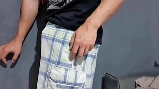 वह मुझ पर पूरी मासूमियत से जासूसी करता था