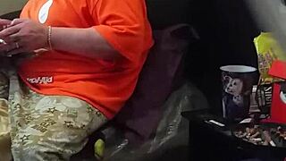 Stepmom Pretends Not To Look At Dick