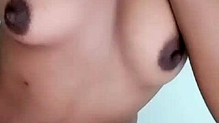 i'm a sexy african kenyan milf showin my yummy tits on webcam, babe