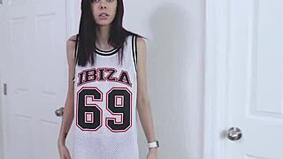 i'm the alternative babe being real with my stud