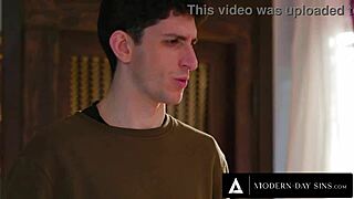 petite cheerleader alexis tae craves anal with bfs roommate.