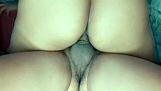 पिनाय सौतेली माँ सौतेले बेटे को चोदती है?