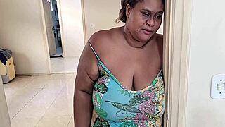 Aceita cupix, agiota drills client's ass for unpaid debt