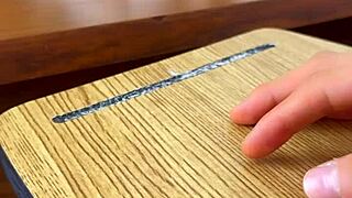 कर्वी ब्लॉन्ड टीचर स्टूडेंट्स को पास करने के लिए बॉडी फेवर्स से टेस्ट करती है!