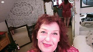 424 Lingerie Makes Mature Dawnskye Feel Feminine And Sexy