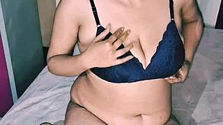 Big boobs very hot desi indian bhabhi with curvy juicy body and huge natural tits