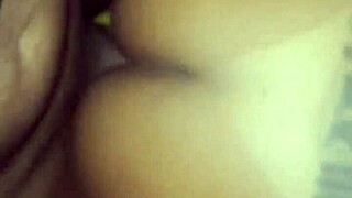 मोटरसाइकिल रोककर गली में उसकी चूत में स्पर्म डाला