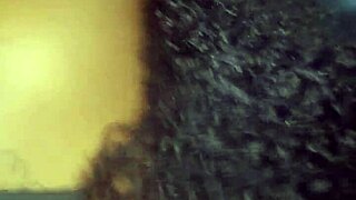 मोटरसाइकिल रोककर गली में उसकी चूत में स्पर्म डाला