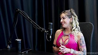 Best moments of Julia Fontanelli on Preliminares Podcast with Bia Hot - Part 3 on Sheer Red
