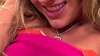 मैन, टीगन प्रेस्ली को हील्स में डॉगीस्टाइल चोदना आज रात पूरा फायर है