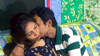 मेरे बेस्ट फ्रेंड की सेक्सी इंडियन वाइफ को किचन में बांग करना चाहता हूँ?