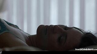 Claudia Ferri topless in Marraine S01E01 2014 scene