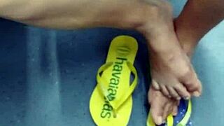 Hidden Voyeur Footage Of Mature Brazilian Latina Girl's Candid Feet Shoeplay With Flip Flops!