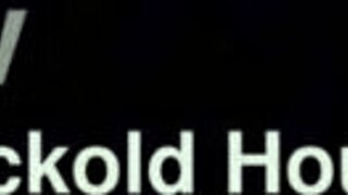 essa gordinha casada is a delight that the cuckold husband releases for other males to fuck her ass in group threesome