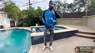 Redhead Busty Cougar Peaches Gets Her Wet Pussy Fucked By Rome Major!